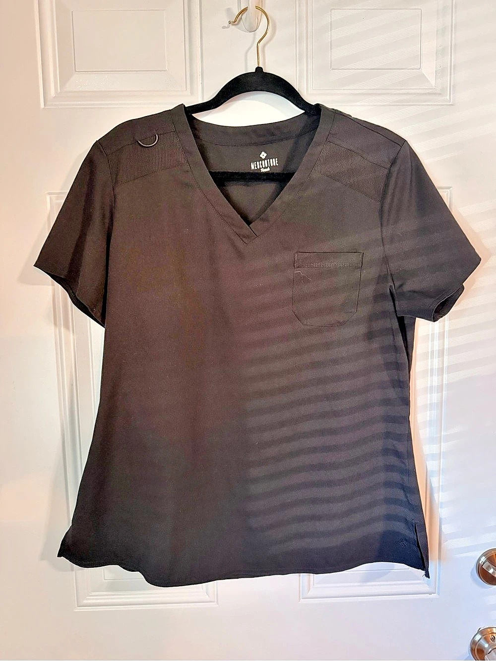 MedCouture Touch Short Sleeve V-Neck Top Black Large Like New